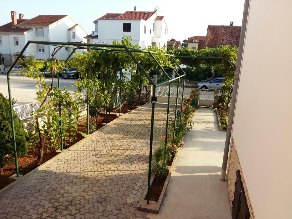 Villa Feodora Biograd Na Moru Exteriör bild